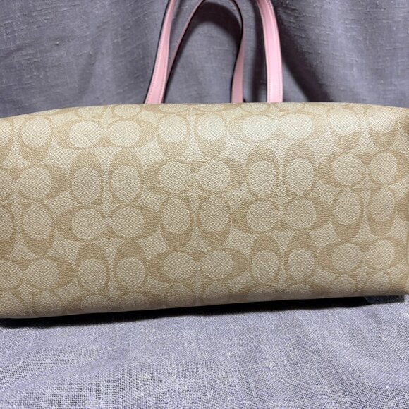 Coach Tote Bag - Picture 8 of 8